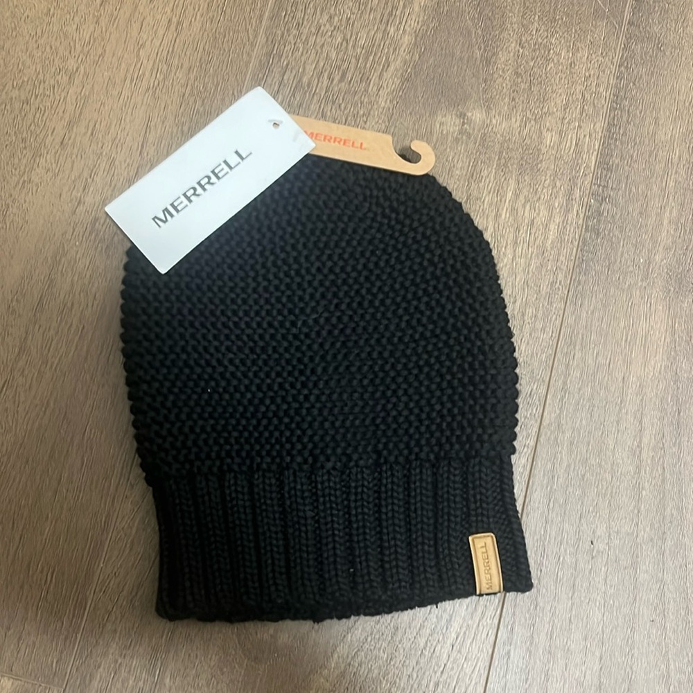 Merrell Questsa Beanie, black, NWT’s.